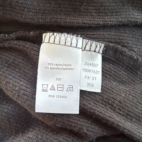 Venus black cut out cold shoulder long sleeve ribbed knit stretch tee medium - Picture 10 of 10